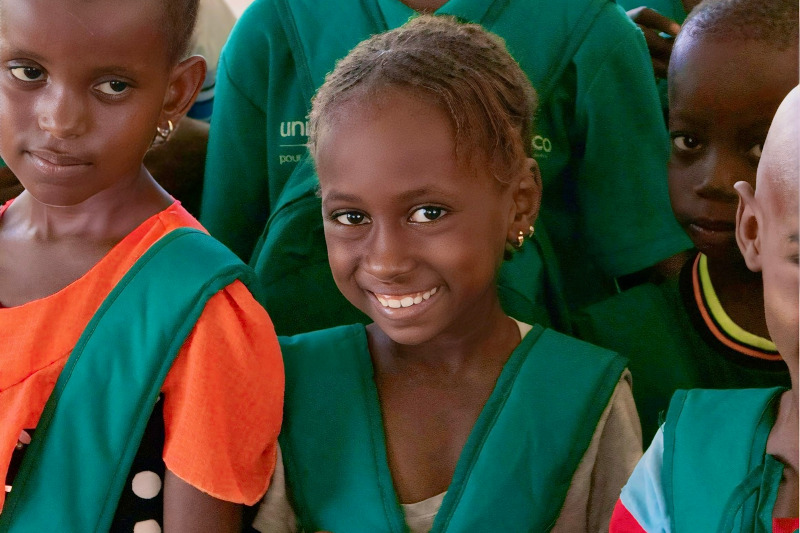 senegal-mochila-nena.jpg